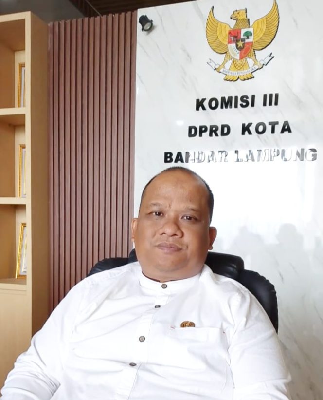 
 Proyek Jalan Caraya Baru Dua Bulan Retak: Komisi III Evaluasi Dinas PU Bandar Lampung, Rekomendasikan APH dan BPK Bertindak!