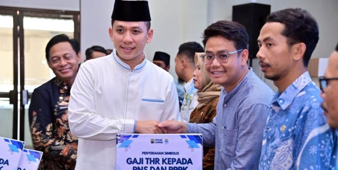 
 Jelang Lebaran, THR Rp35,6 Miliar untuk 12 Ribu ASN dan DPRD Lampung Selatan Cair Lebih Awal