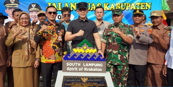 
 Jalan Mulus, Ekonomi Tumbuh: Bupati Egi Resmikan Akses Bumi Daya-Trimomukti