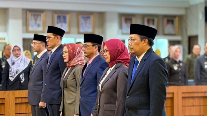 
 Sekdaprov Marindo Lantik 6 Pejabat Eselon II Lampung, Mirza Irawan Jabat Kepala BPKAD