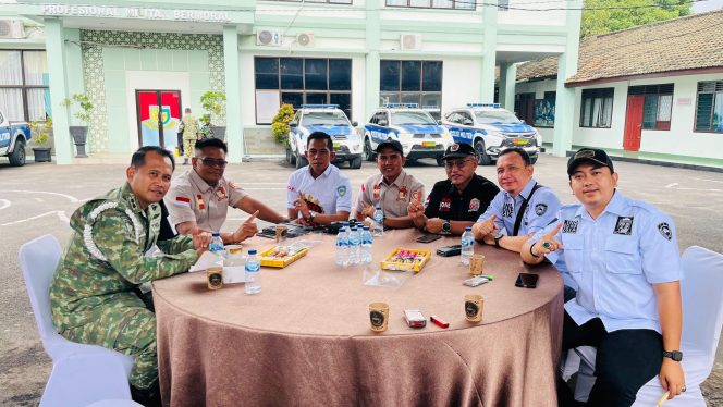 
 HUT Ke-80 POMAD, Denpom II/3 Lampung dan PIONE Krakatau Gelar Baksos