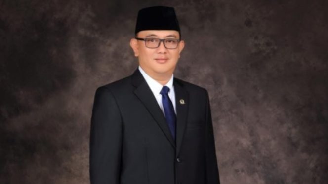 
 Anaknya Gagal Masuk SMA Unggulan, Anggota DPRD Lampung Justru Puji Kadisdikbud