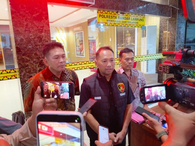 
 ALS Oknum ASN Pemprov Lampung Jadi Tersangka Penimbunan Minyakita, Polisi: Kasus Lanjut