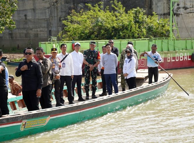 
 Wapres Gibran dan Wagub Jihan Pantau Pembangunan Jembatan Way Bungur Lampung Timur