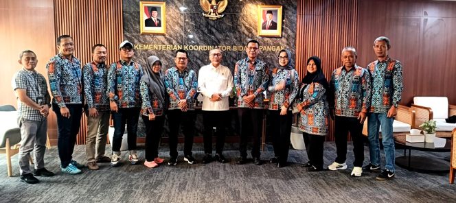 
 Dukung HPN dan Porwanas 2027 di Lampung, Menko Pangan Zulhas Siap Ikut Lari 10K di Kick-Off
