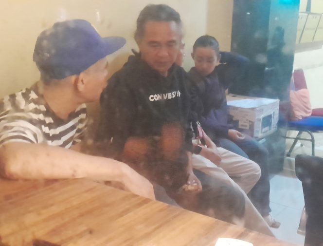 
 Dokumentasi Ketiga orang yang diamankan warga ke Ditpropam Polda Lampung